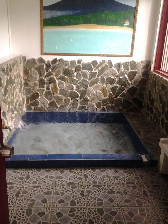 Makiling Onsen Hotel ลอสบาโญส ภายนอก รูปภาพ